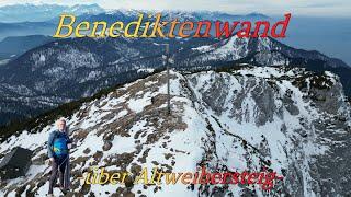 Benediktenwand (1800m): Auf die gewaltige Mauer von Süden!