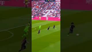  Goal  attempt  by  Manuel  Neuer 