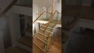 Стеклянные перила на нержавеющих мини стойках