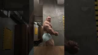 Chiselled out of stone #strongman Ivan Makarov  - deadlift machine 