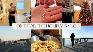 VLOG: home for the holidays!  (xmas eve, holiday treats, wrapping presents, gifts, family time)