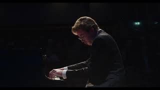 Nikita Khnykin plays Grieg