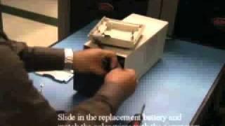 What is the battery replacement procedure for a Smart-UPS SU model?