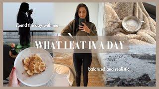 a realistic what i eat in a day // nutritionist & intuitive eater // opening up about things // vlog