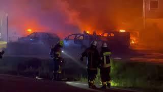 2023 08 31 Mehrere Autos brennen bei Autohändler in Grubweg