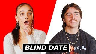 Singles Try to Find Love on a Blind Date!