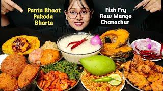 Eating Panta Bhat / Pakhala Bhata, Pakoda, Bharta, Omelette, Fish Fry | Big Bites | Foodie Darling