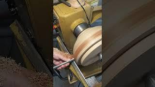 Как точится пустота на токарном станке по дереву #wood #woodworking