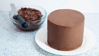 HOW TO COVER A CAKE WITH CHOCOLATE GANACHE