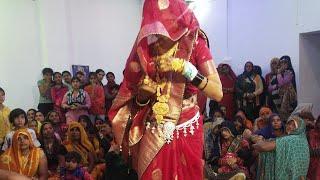 New bride sang mother's song in in-laws house//dehati nach geet