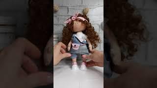 Интерьерная кукла. Обзор куколки в джинсовом комбинезоне. декоративная кукла. кукла своими руками