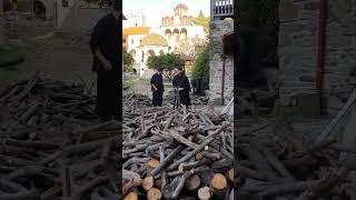 Εργασία και Προσευχή.Σκηνές καθημερινότητας από την Ιερά Μονή Εσφιγμένου Α.Ο.