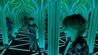 Mirror Maze! SuperTwins TV