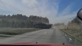 Three tanks crosses the road i'm driving on, 3 x Stridsvagn 122