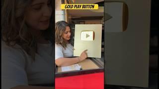 #unboxingvideo YouTube Gold Play Button on crossing 1M Subscribers | Sakshi Joshi #unboxing