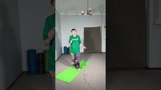 Отекают ноги что делать? Простое упражнение от йогатерапевта #shorts