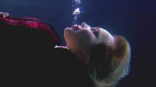 Holding Breath and Blowing Bubbles Underwater | Aqua Woman