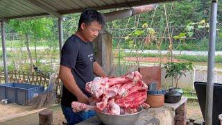 The eldest brother bought the cow bone for 100 yuan for the pony dog  and the young man decided to