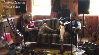 The Davenport Duo at Barnstormer Winery
