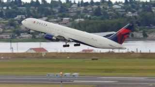 Delta Airlines Boeing 767-300 [N137DL] takeoff from PDX