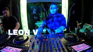 LEON V | FAUNA | INDUSTRIAL GARDEN | VANTEK |