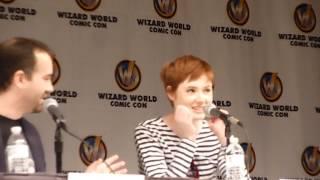 Karen Gillan imitates Dalek - Wizard World Comic Con St. Louis