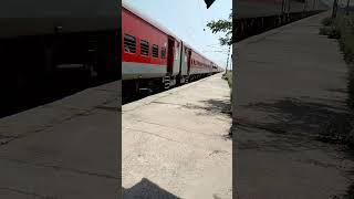 SUPER FAST HI SPEED TRIN VIDEO TRINDEG VIDEO SHOTS VIDEO #indianrailways#