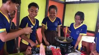 Makan siang gratis di sekolah