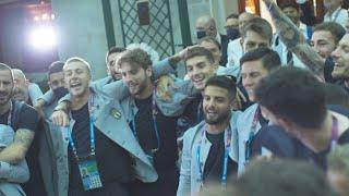 Gli Azzurri cantano "Notti magiche" | EURO 2020