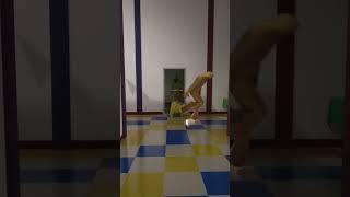Прохождение Backrooms: мы нашли печеньку. он странный