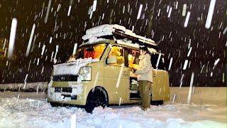 Heavy snowfall for 24 hours | Camper van life.