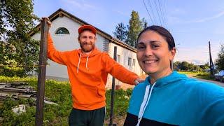 We live in the village. New fence for the village house.