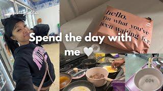 Spend the day with me  | working out , shipping orders , cooking & more !!