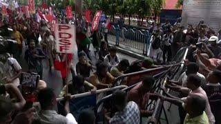 Indian students rally in solidarity with Bangladeshi counterparts | VOA News