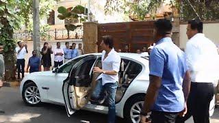 SRK visits Ajay Devgan house