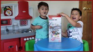 Cooking up some fun - pretend play with TinoNinos