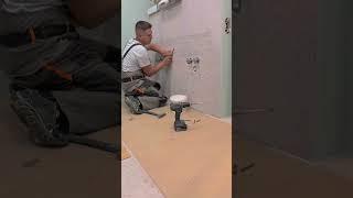Монтаж раковины у заказчика #сантехника #ремонтмосква