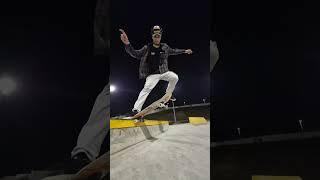 Trick muito estilosa  ️‍  #skateboarding #skater #skateboard #trickshots #newshorts #shortvideo