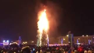 Christmas Tree caught on fire in Russia. SHOCKING VIDEO