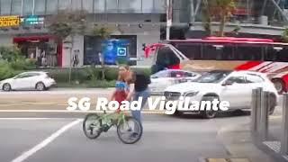 21apr2024  orchard road camcar turning right into centrepoint get tbone by cyclist