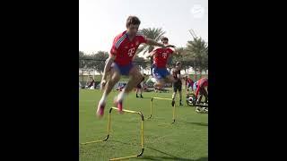 THOMAS MÜLLER AND LEON GORETZKA IN DOHA leongoretzka nimmt s ganz genau 