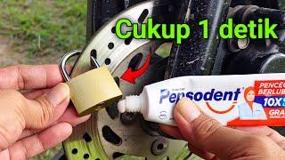 How to open a padlock without a key!