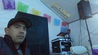 Sonido el picudo tocando en una quinceañera en casa!