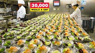 How The Largest Cruise Ships Prepare 30,000 Meals a day for 6,000 Passengers