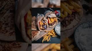 Hausgemachte Gyros | Pita Pita Brot Rezept #Shorts