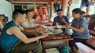 Single mother. Family meal with the kind police officer - Ngan Single mom