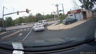 Car Runs Red Light and Gets T-Boned || ViralHog