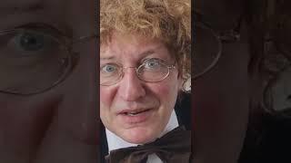Муж поздравил с Днем театра!