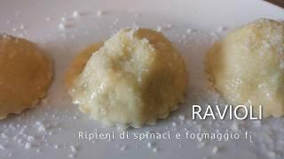 Ravioli ripieni di spinaci e formaggio filante | Ricette Idee