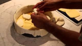 Pizza chicago style (deep dish pizza)